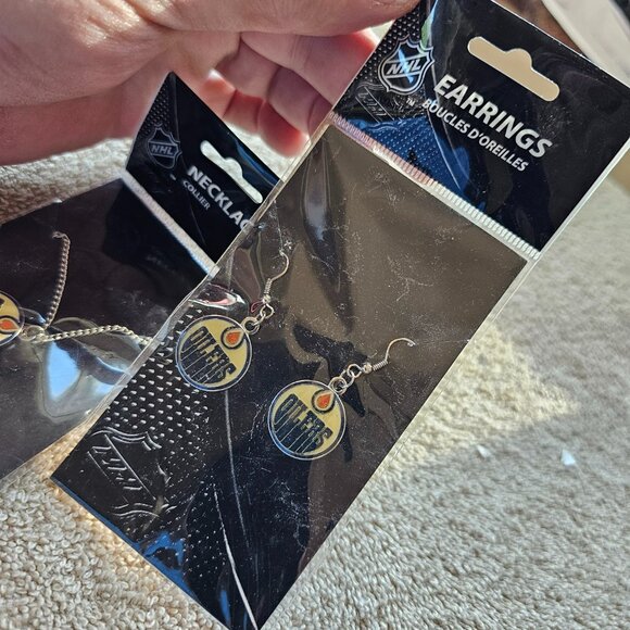 NHL necklace and earring set new OILERS - Picture 2 of 6